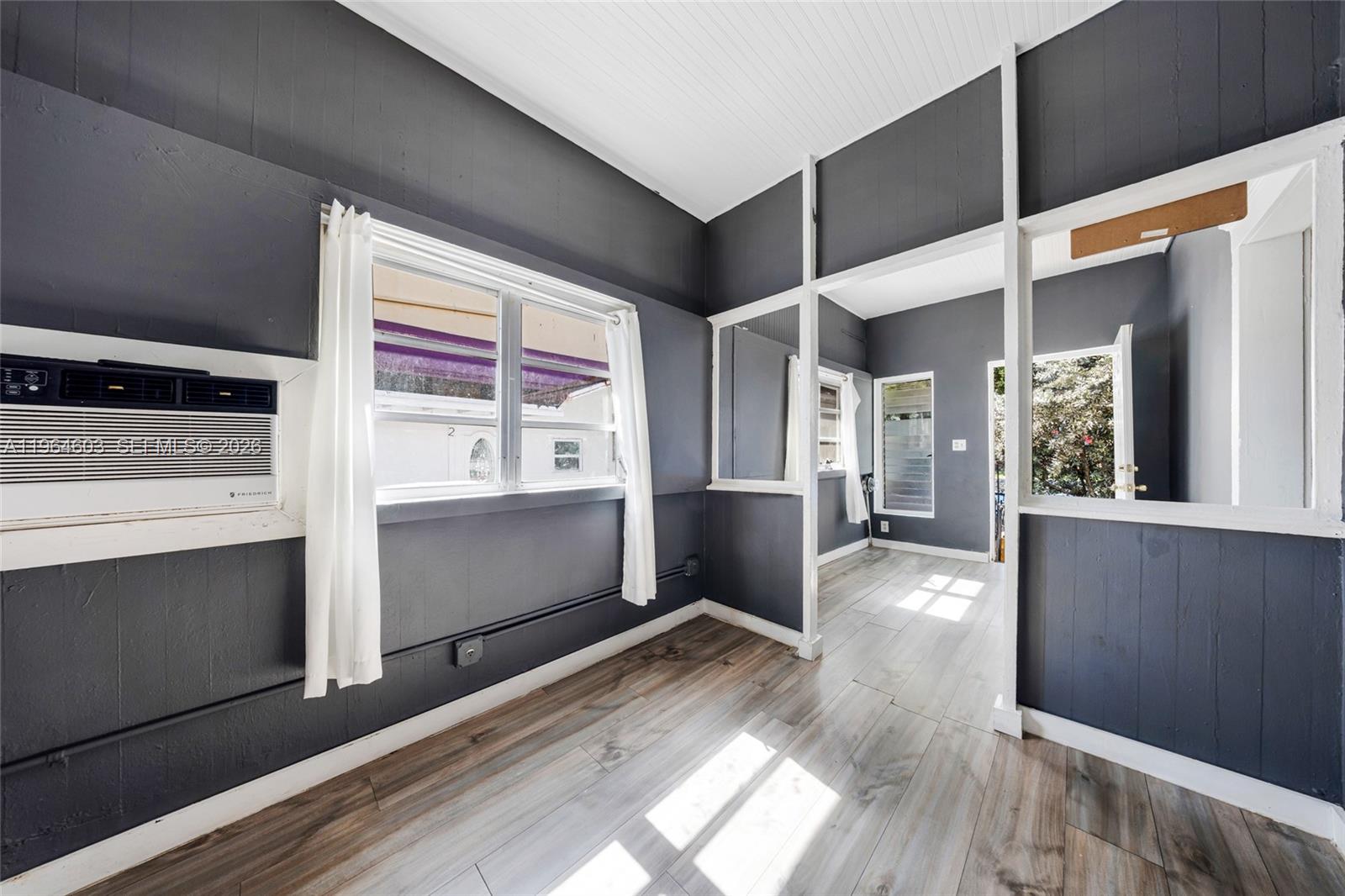 LAWRENCE ESTATE LAND CO - Residential Income