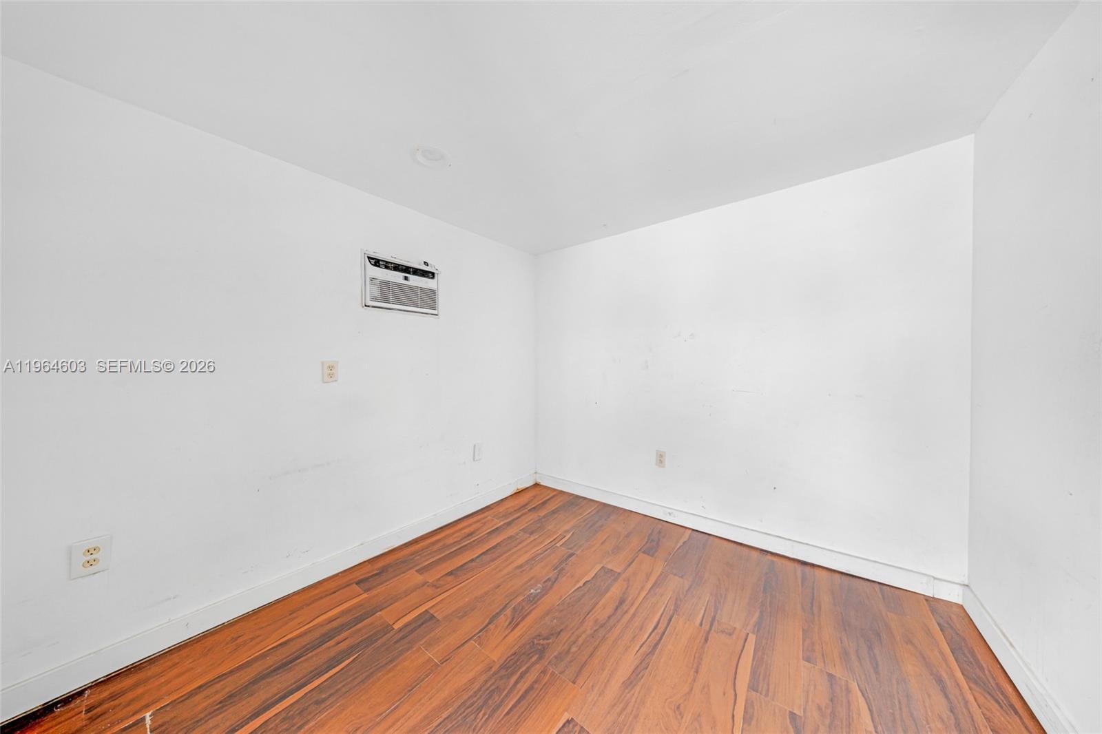 LAWRENCE ESTATE LAND CO - Residential Income