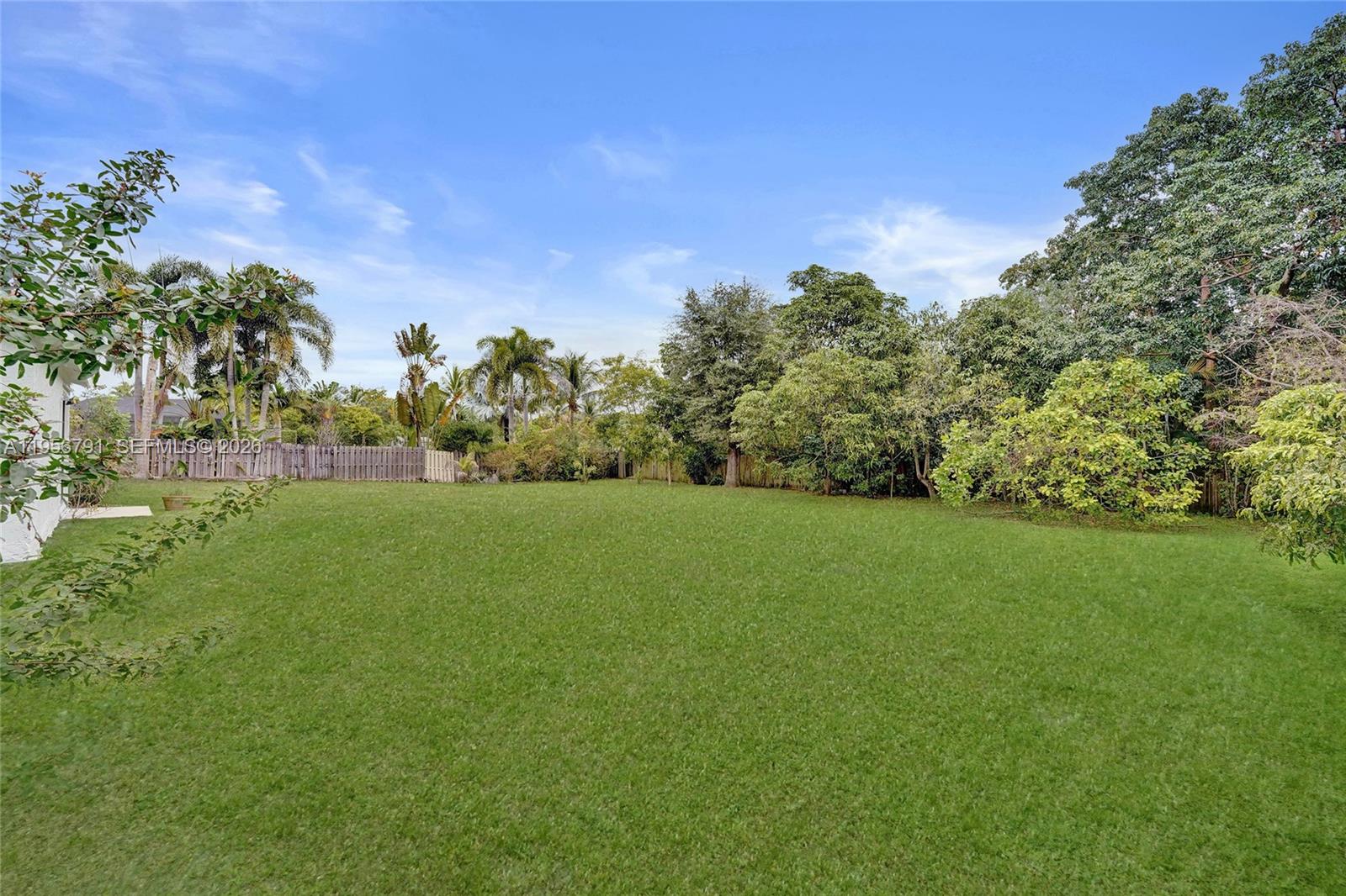 INVERRARY BOULEVARD ESTAT - Residential