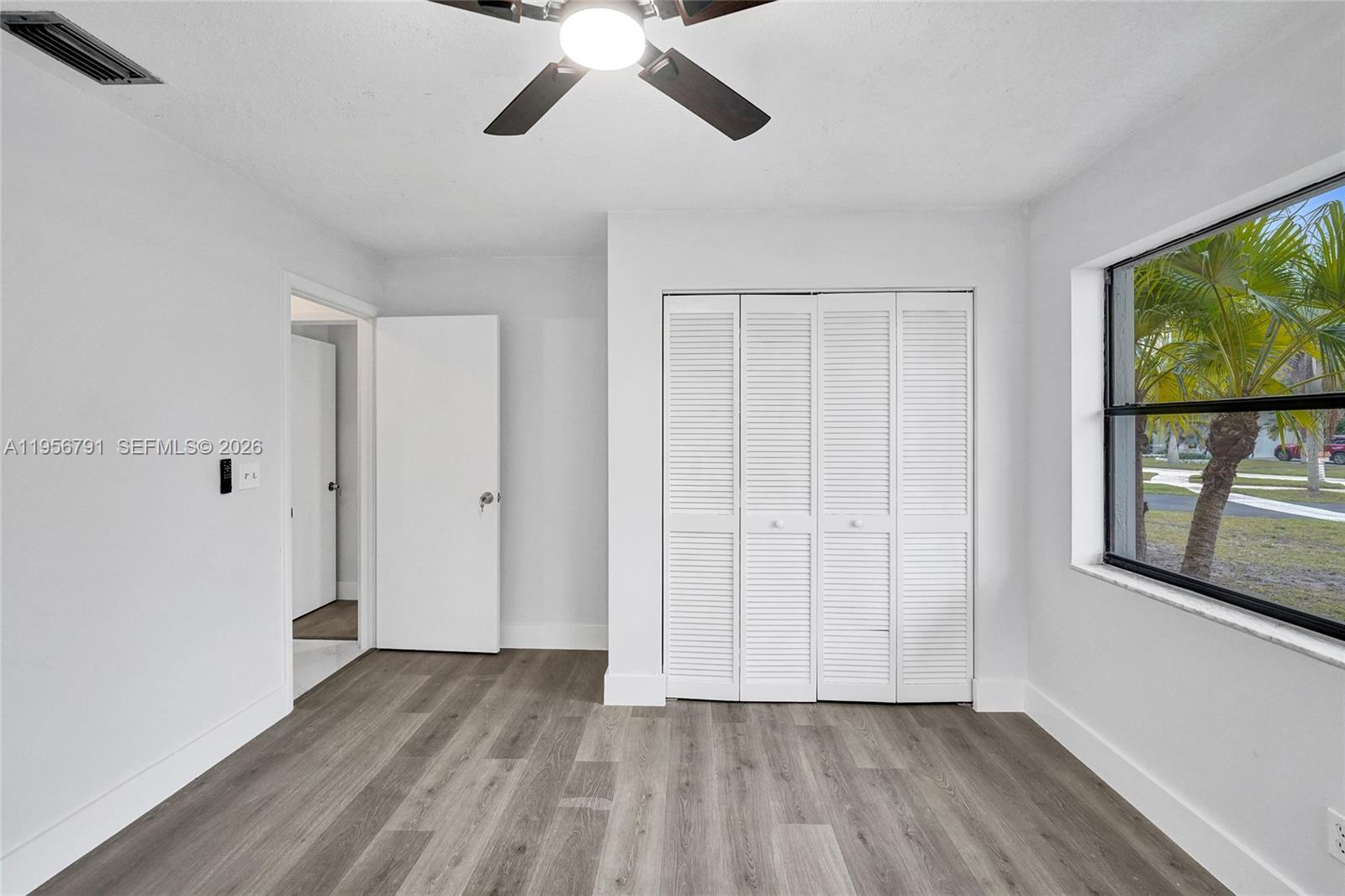 INVERRARY BOULEVARD ESTAT - Residential