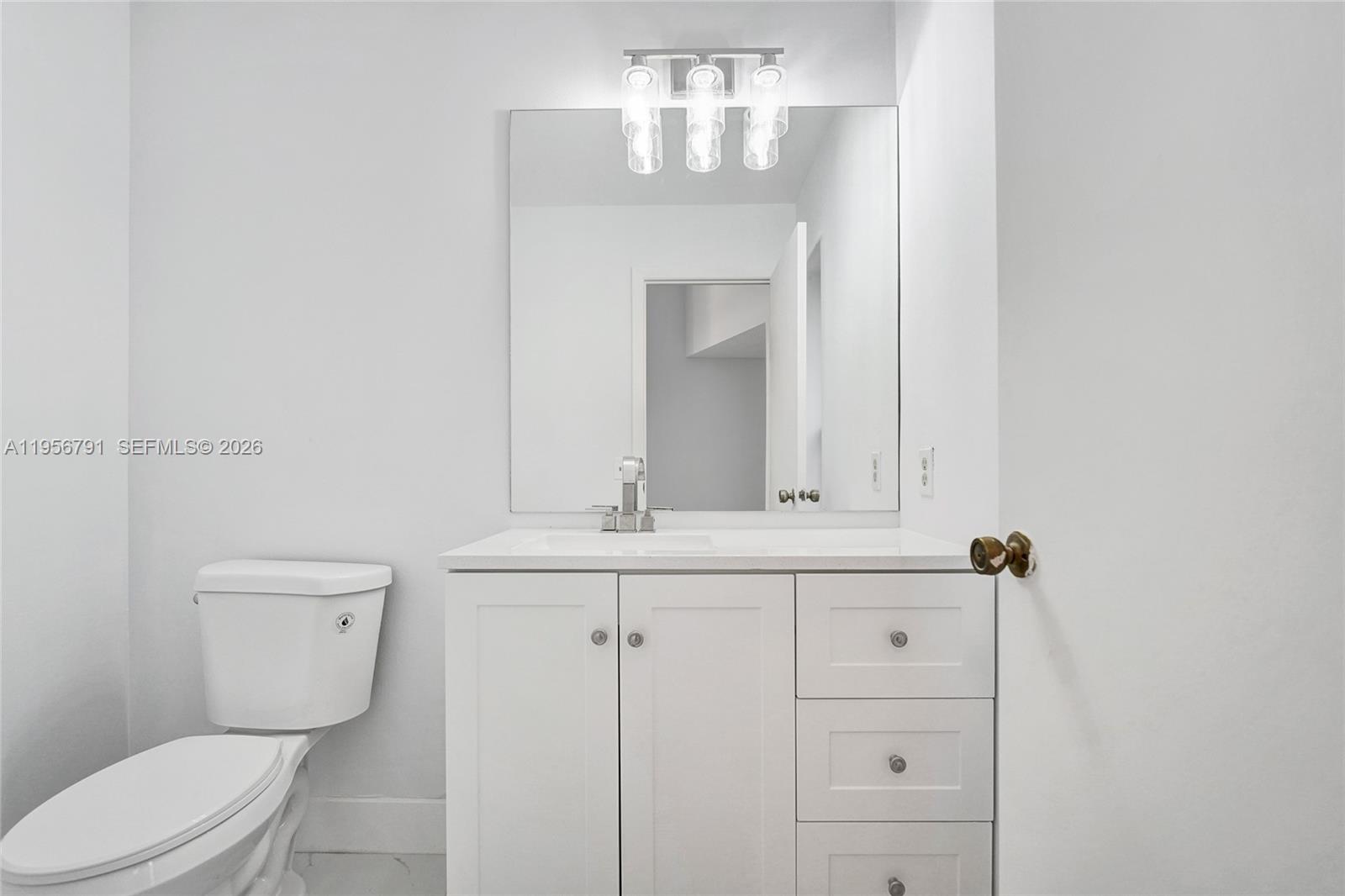 INVERRARY BOULEVARD ESTAT - Residential