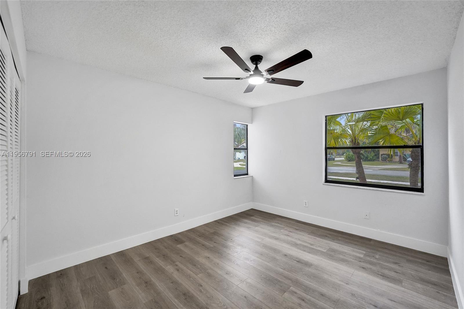 INVERRARY BOULEVARD ESTAT - Residential