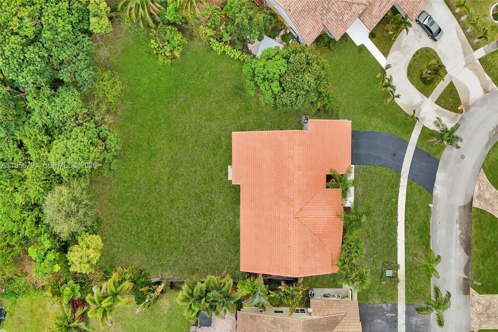 INVERRARY BOULEVARD ESTAT - Residential