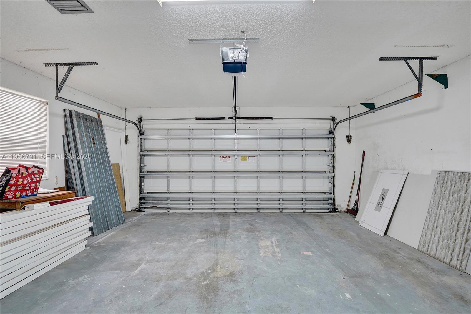 INVERRARY BOULEVARD ESTAT - Residential