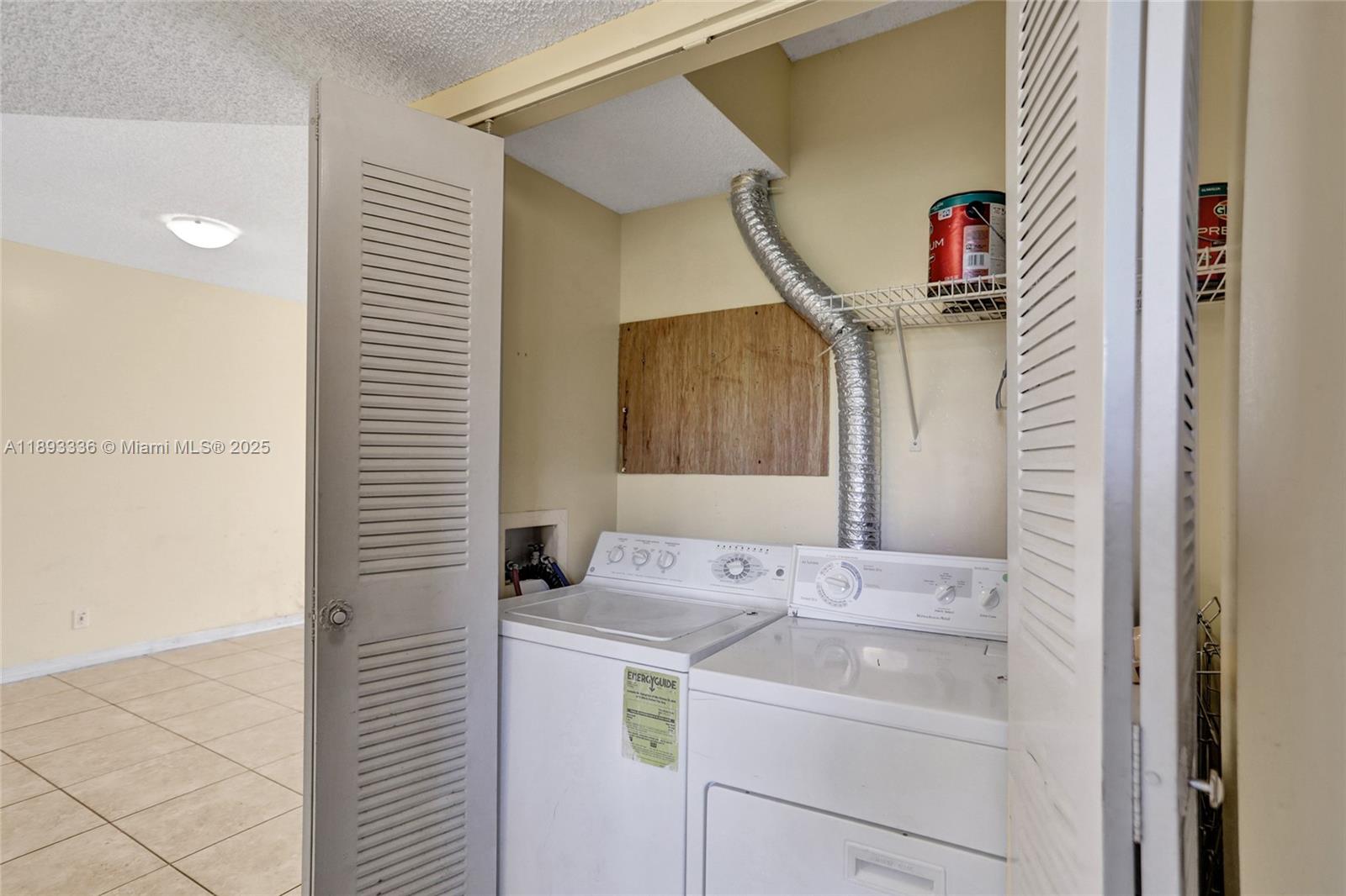 LAKESHORE AT UNIVERSITY P - Residential Lease