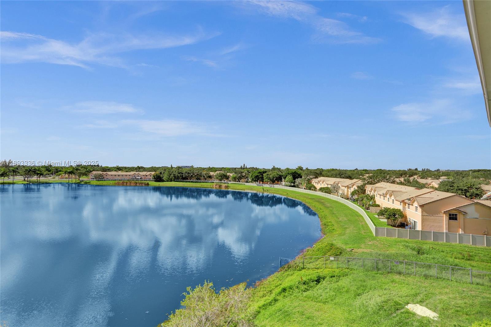 LAKESHORE AT UNIVERSITY P - Residential Lease