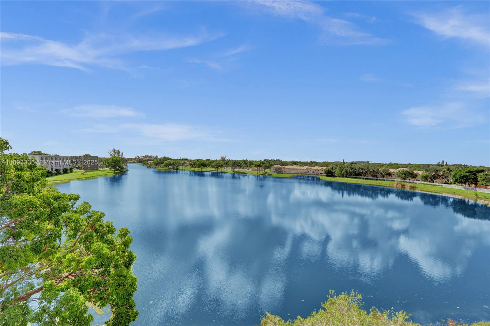 LAKESHORE AT UNIVERSITY P - Residential Lease