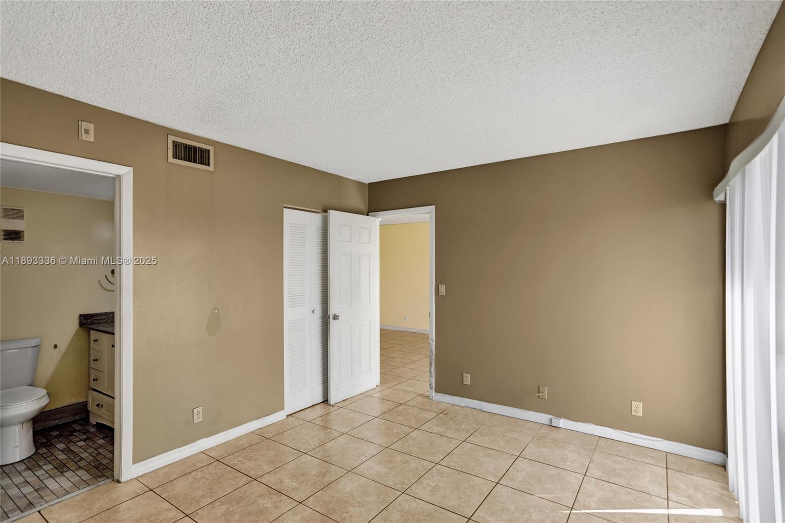LAKESHORE AT UNIVERSITY P - Residential Lease