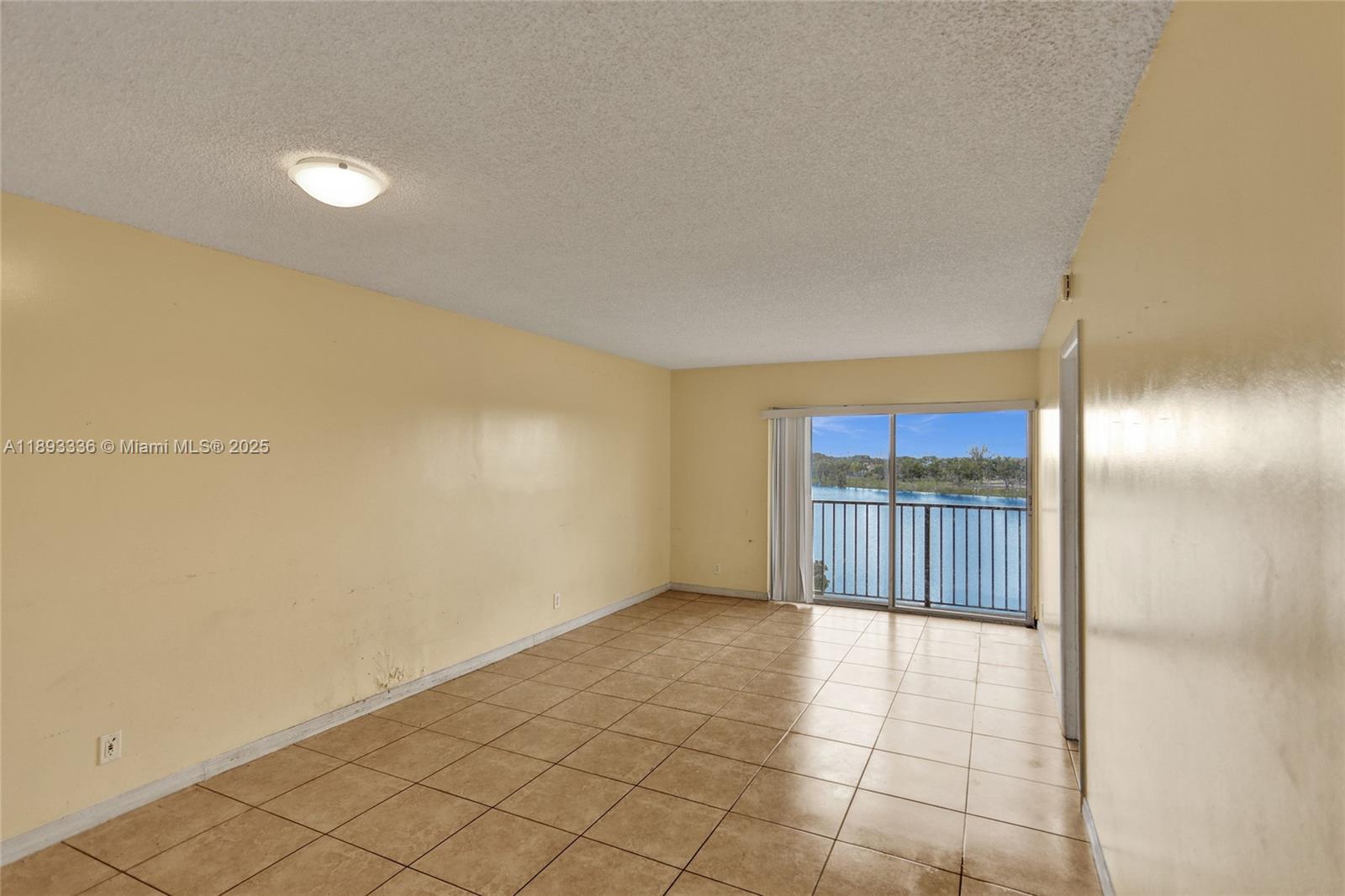 LAKESHORE AT UNIVERSITY P - Residential Lease