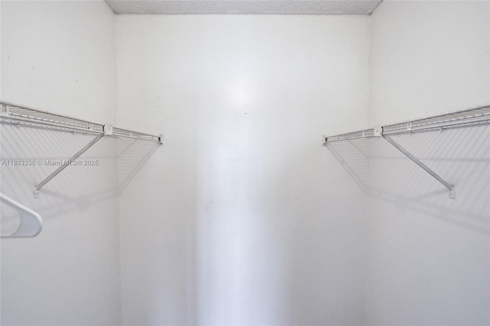 LAKESHORE AT UNIVERSITY P - Residential Lease