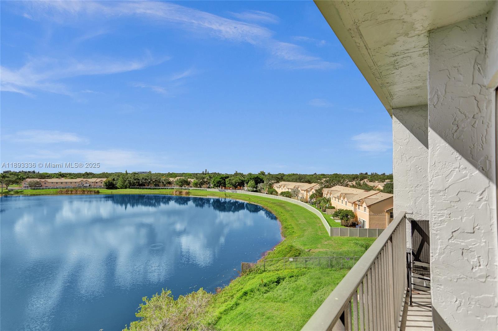 LAKESHORE AT UNIVERSITY P - Residential Lease