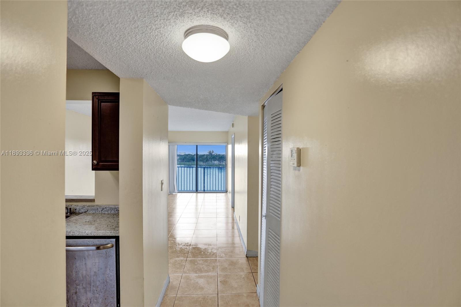 LAKESHORE AT UNIVERSITY P - Residential Lease