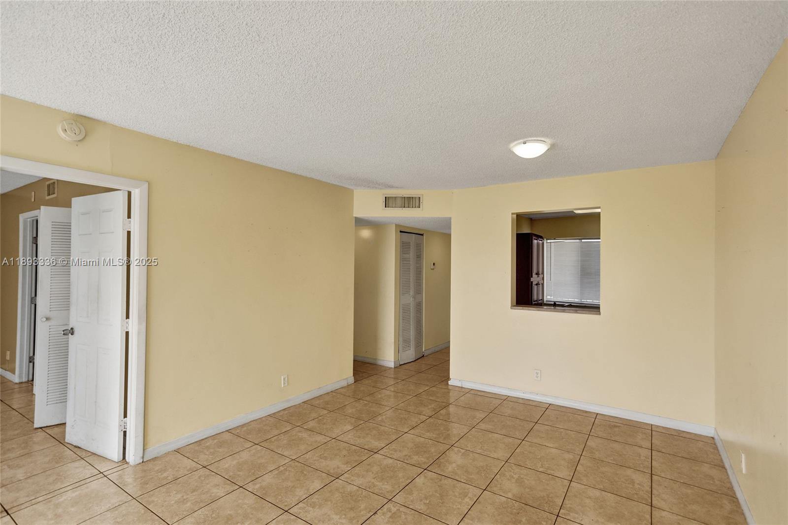 LAKESHORE AT UNIVERSITY P - Residential Lease