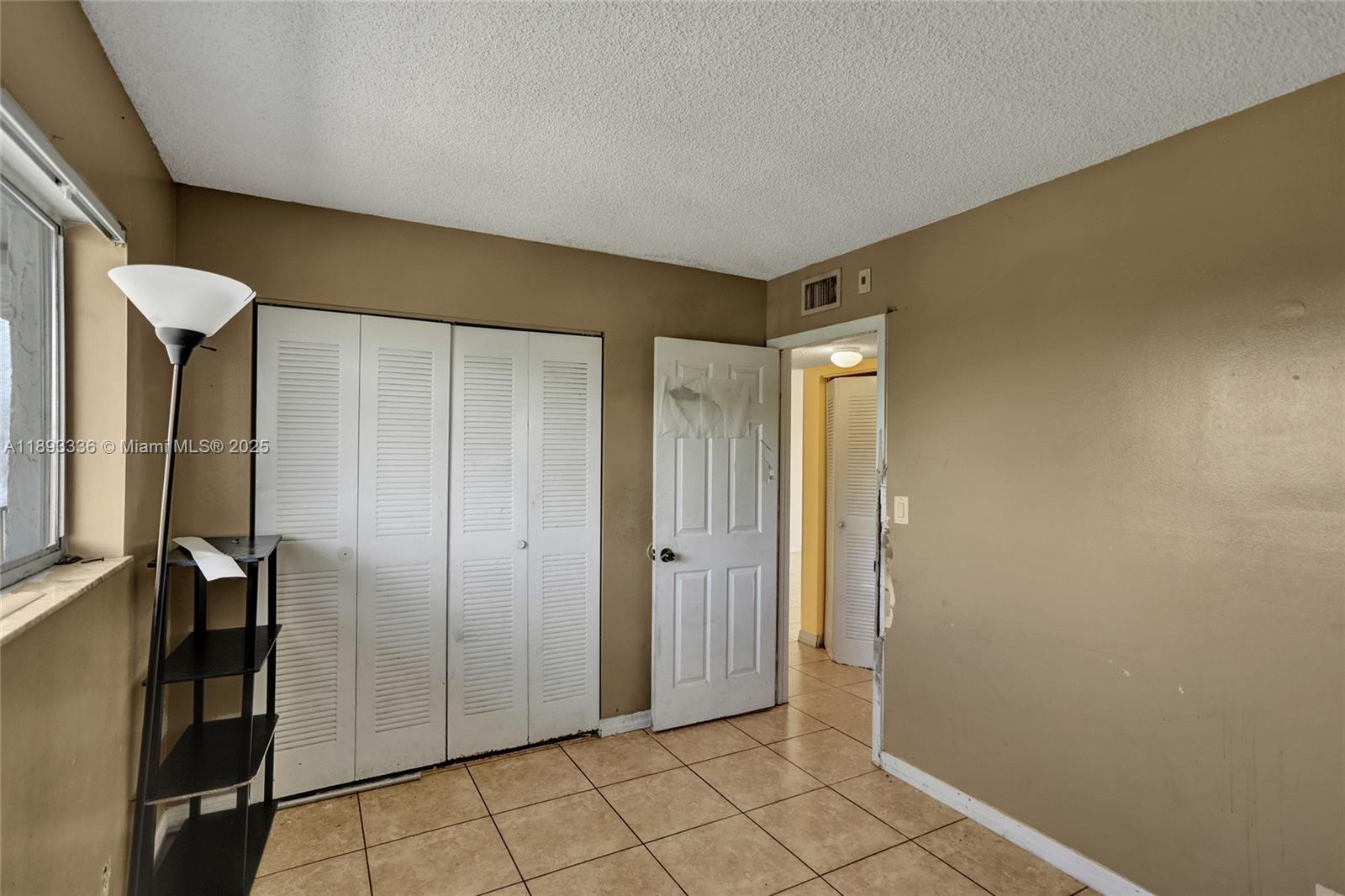 LAKESHORE AT UNIVERSITY P - Residential Lease