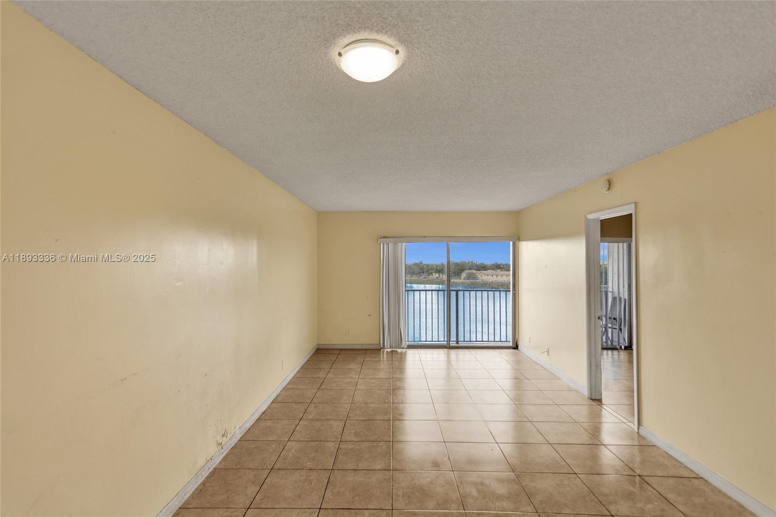 LAKESHORE AT UNIVERSITY P - Residential Lease