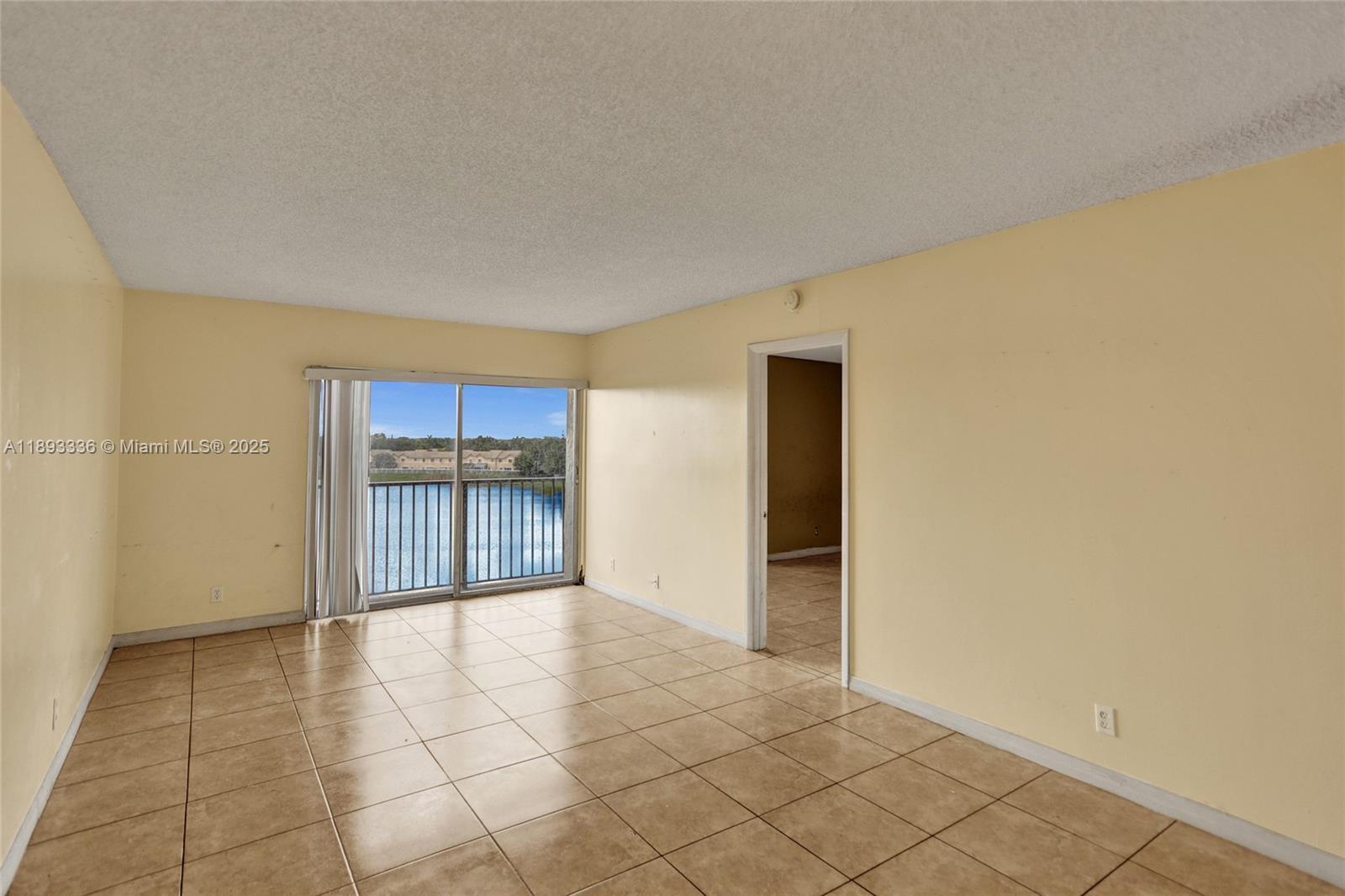 LAKESHORE AT UNIVERSITY P - Residential Lease