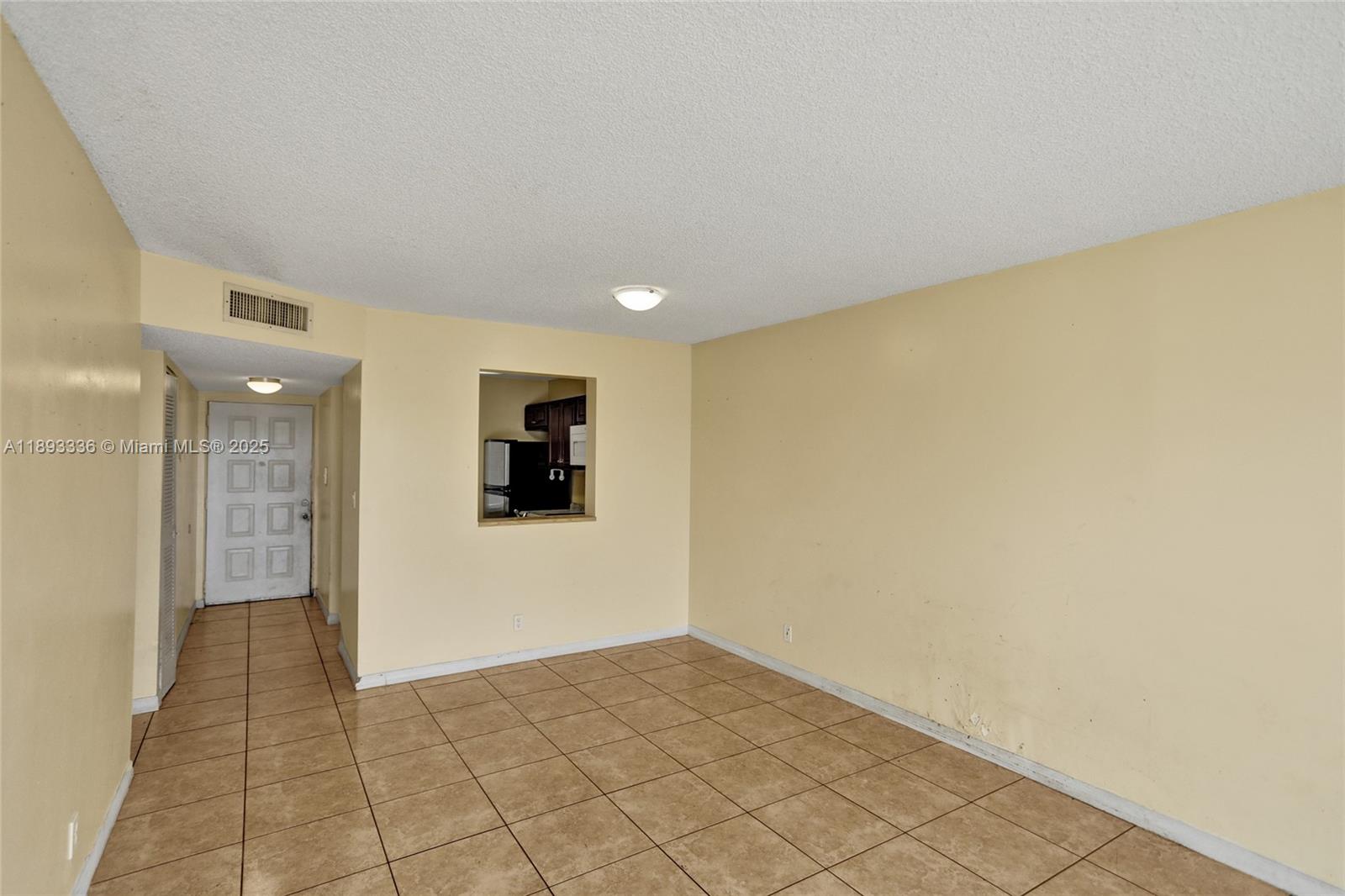 LAKESHORE AT UNIVERSITY P - Residential Lease
