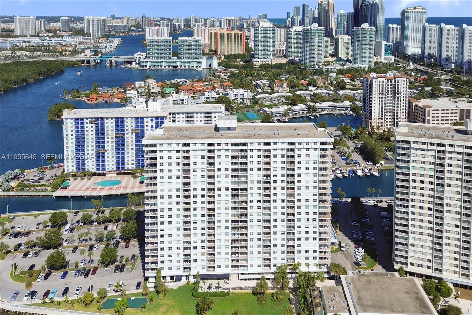 ARLEN HOUSE WEST CONDO - Residential