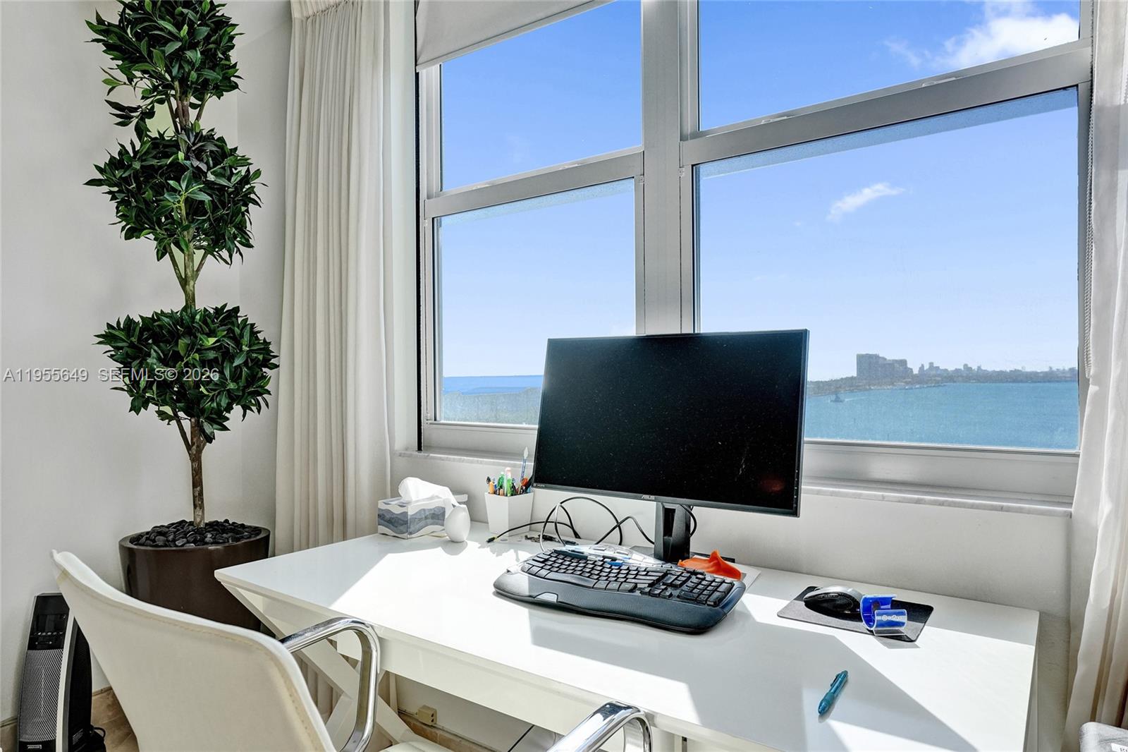 ARLEN HOUSE WEST CONDO - Residential