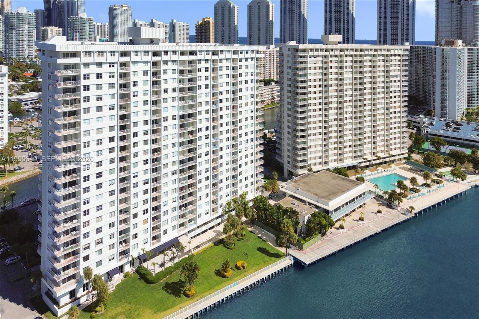 ARLEN HOUSE WEST CONDO - Residential