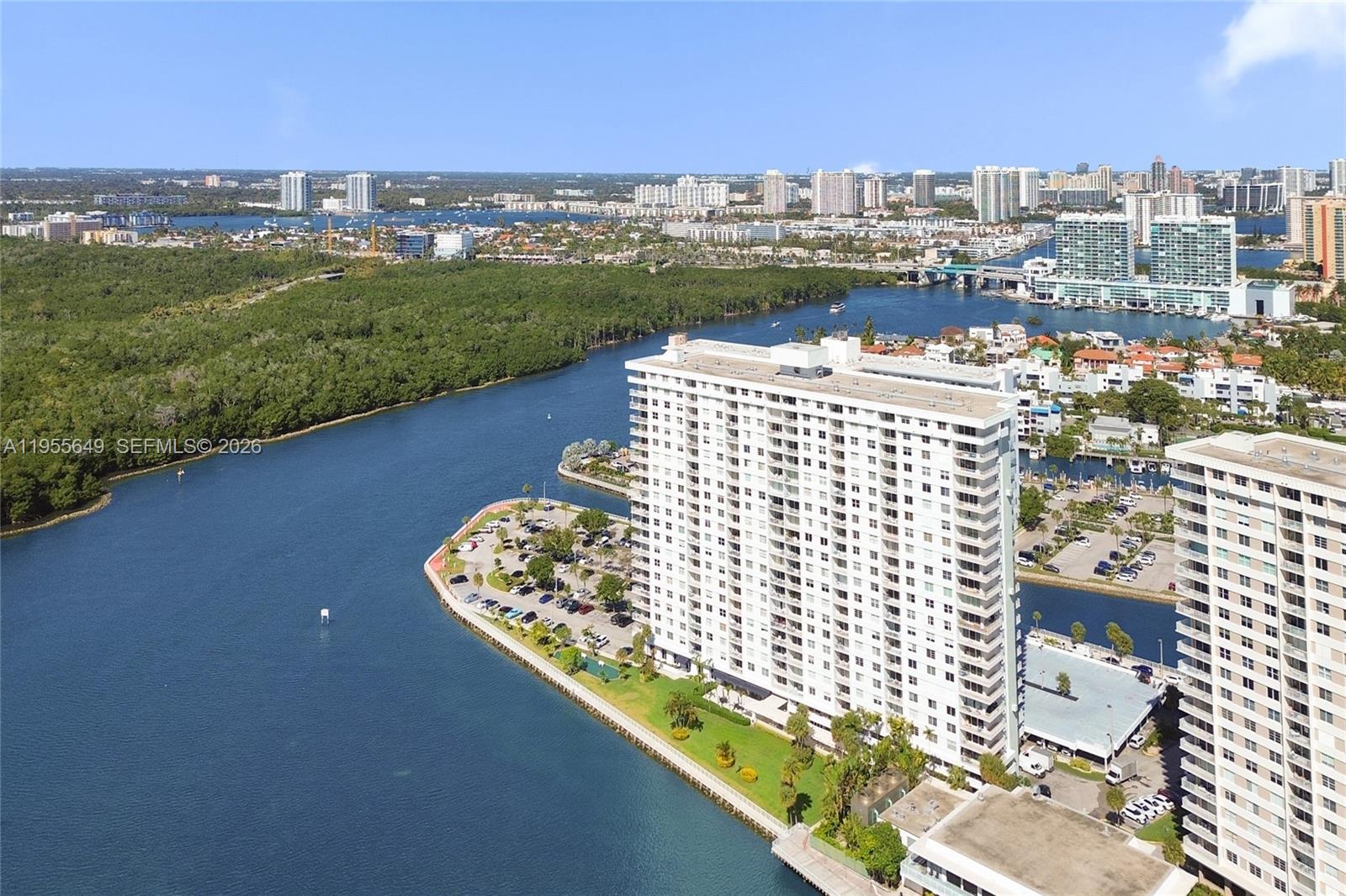 ARLEN HOUSE WEST CONDO - Residential