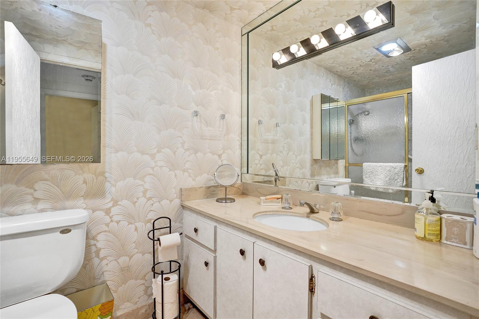 ARLEN HOUSE WEST CONDO - Residential