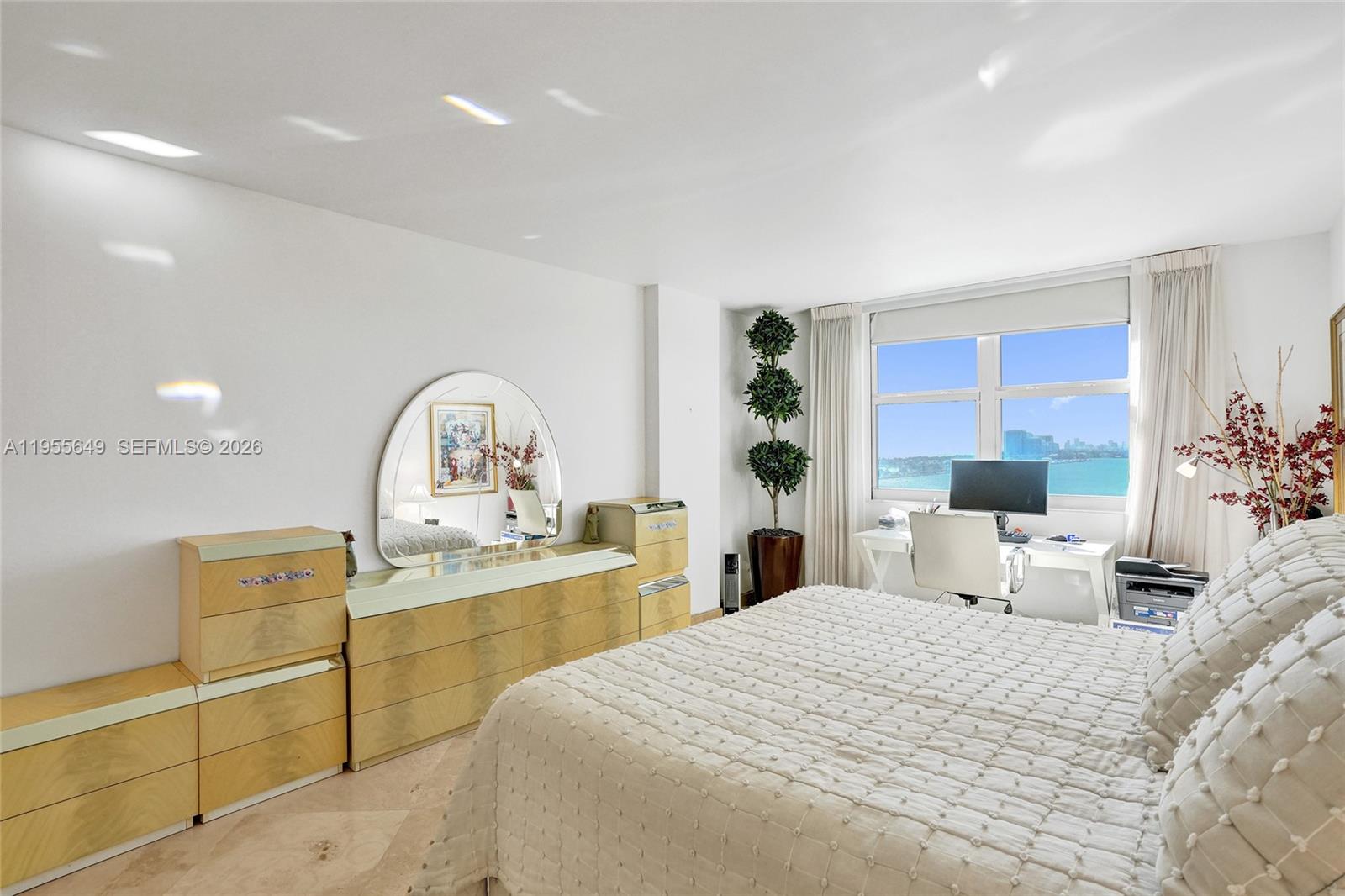 ARLEN HOUSE WEST CONDO - Residential