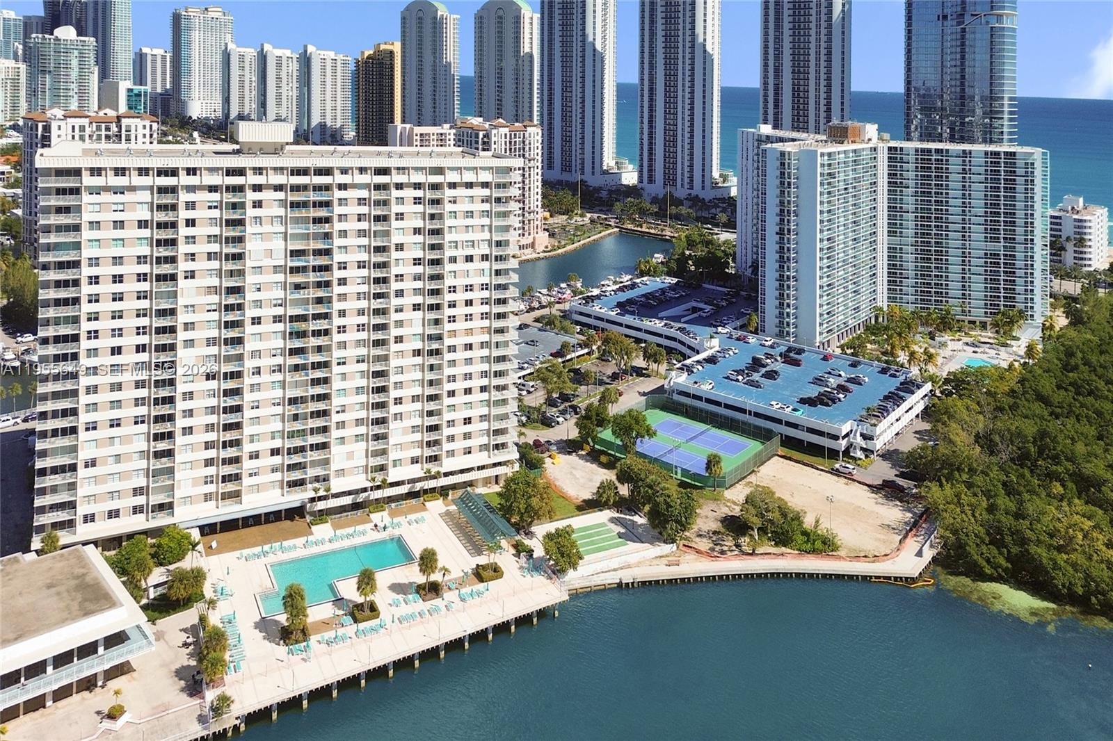 ARLEN HOUSE WEST CONDO - Residential