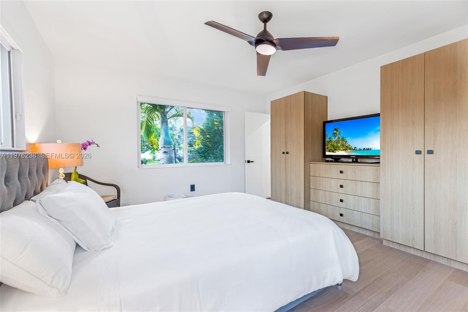 PARK PLAZA - Residential Lease