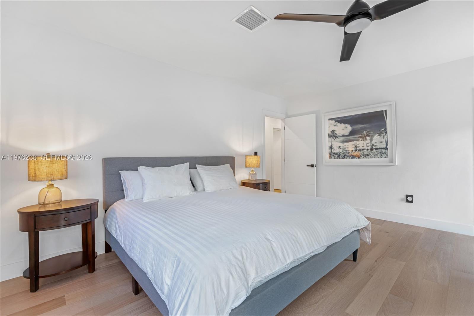 PARK PLAZA - Residential Lease