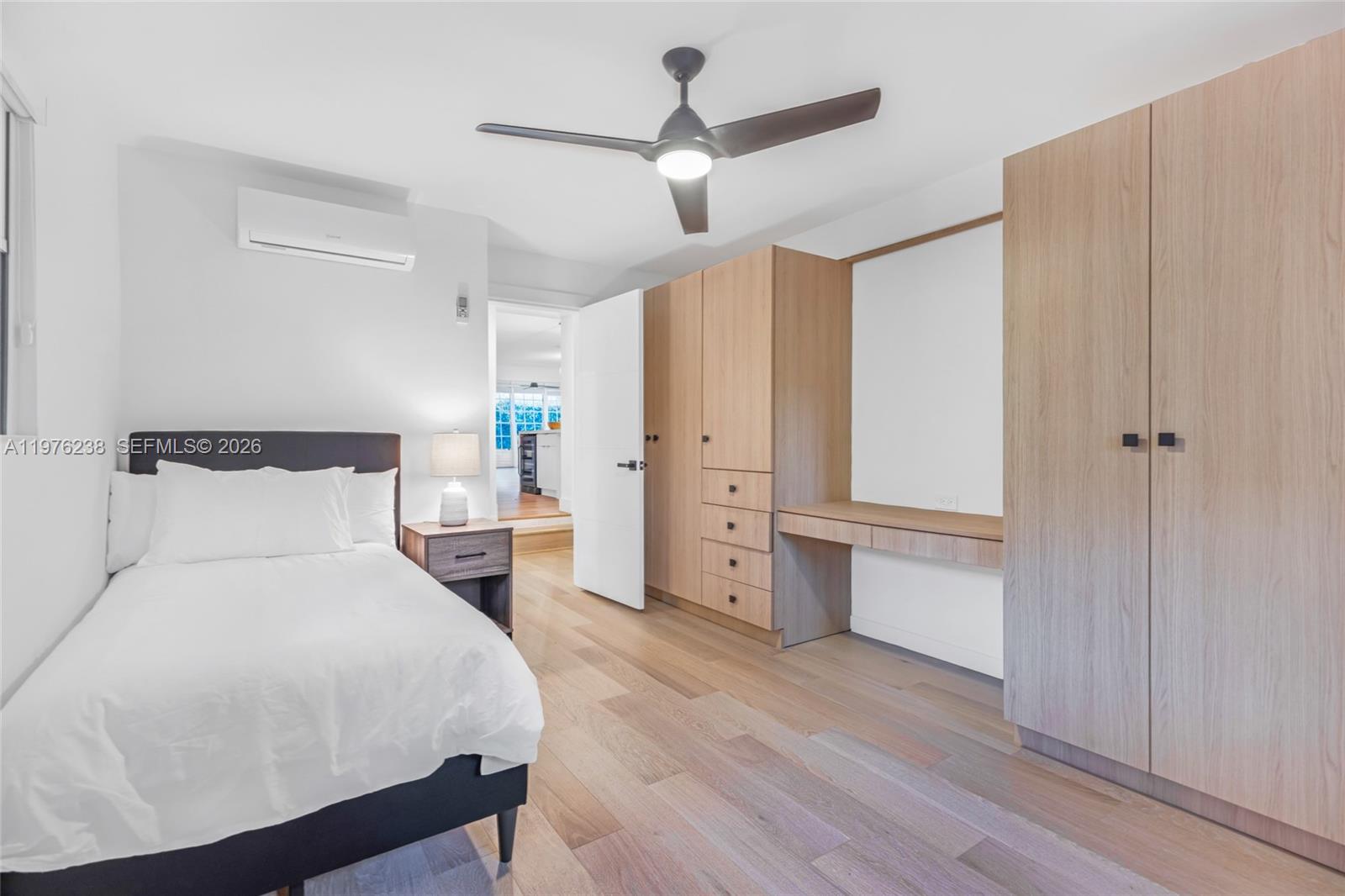 PARK PLAZA - Residential Lease