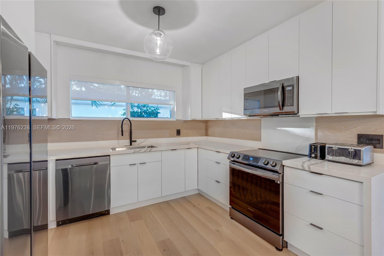 PARK PLAZA - Residential Lease