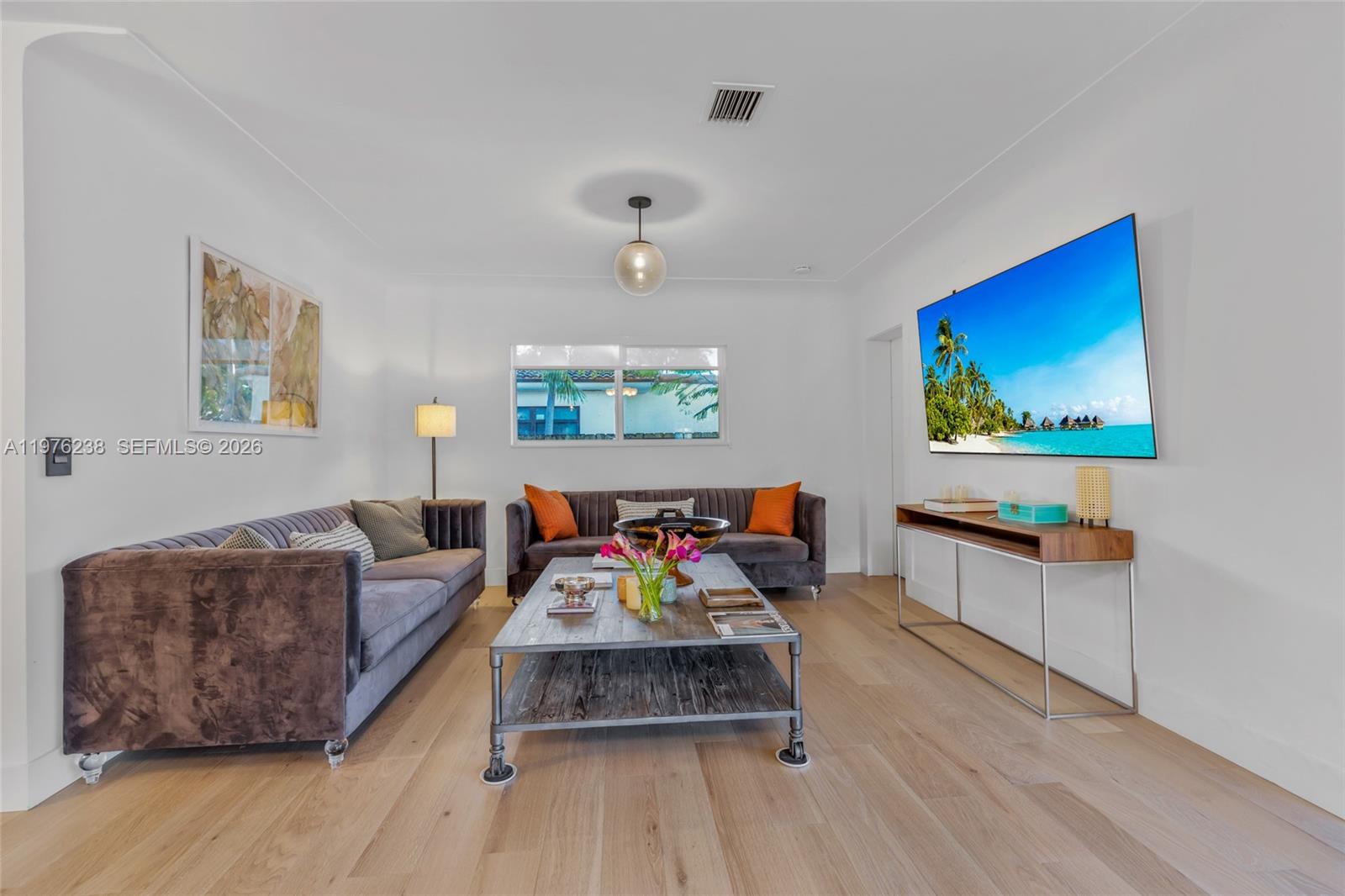 PARK PLAZA - Residential Lease