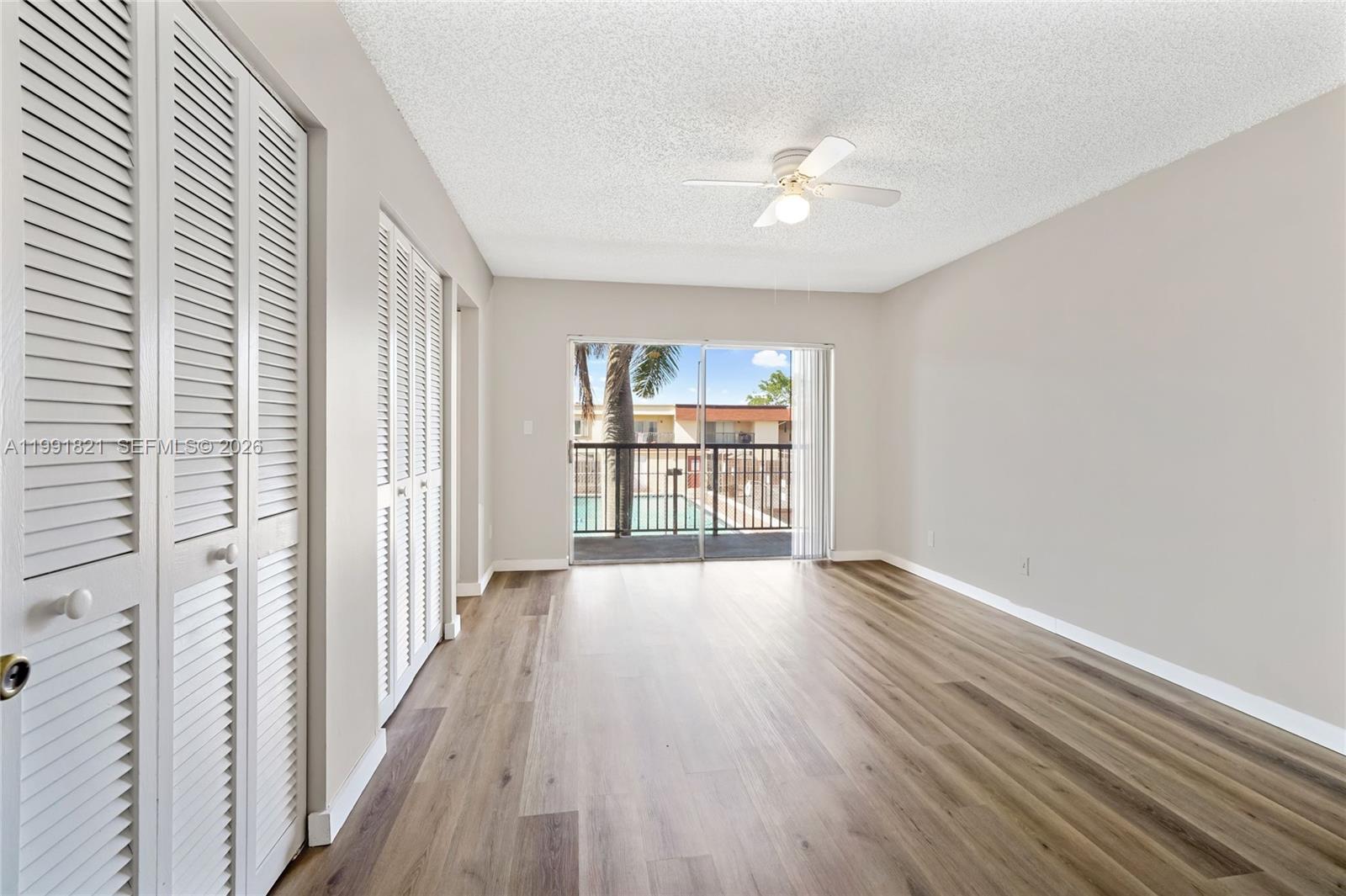 BRENTWOOD WEST TOWNHOUSES - Residential