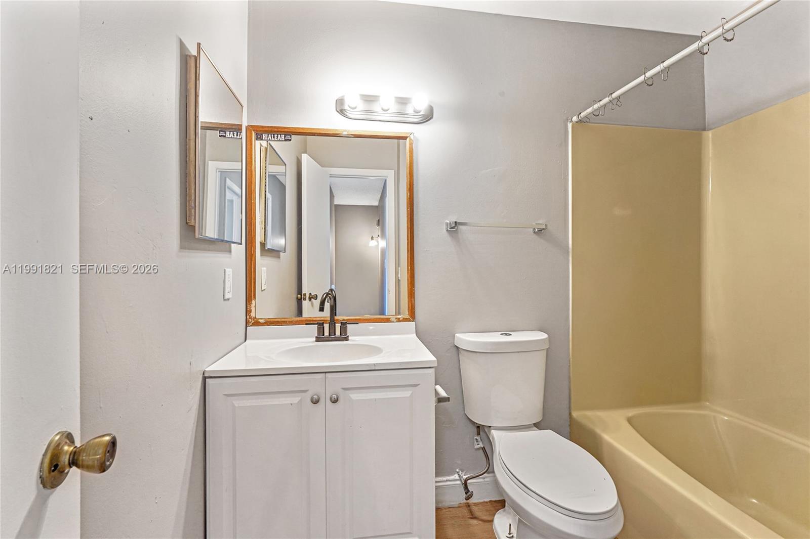 BRENTWOOD WEST TOWNHOUSES - Residential