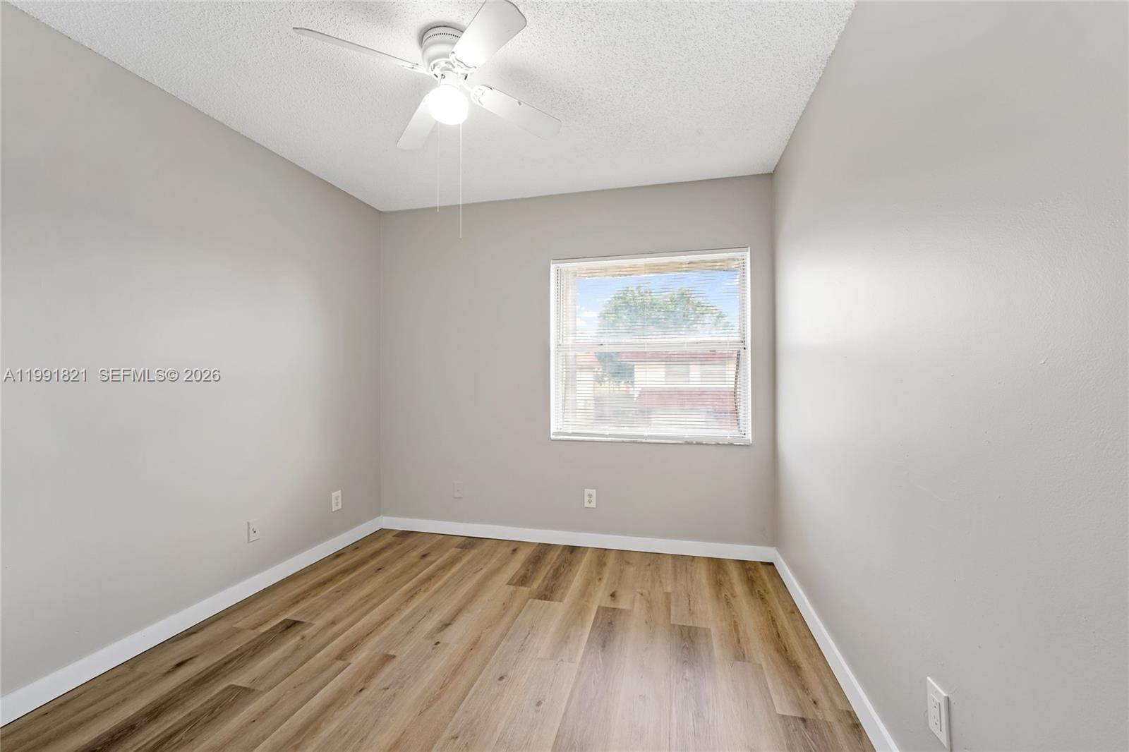 BRENTWOOD WEST TOWNHOUSES - Residential