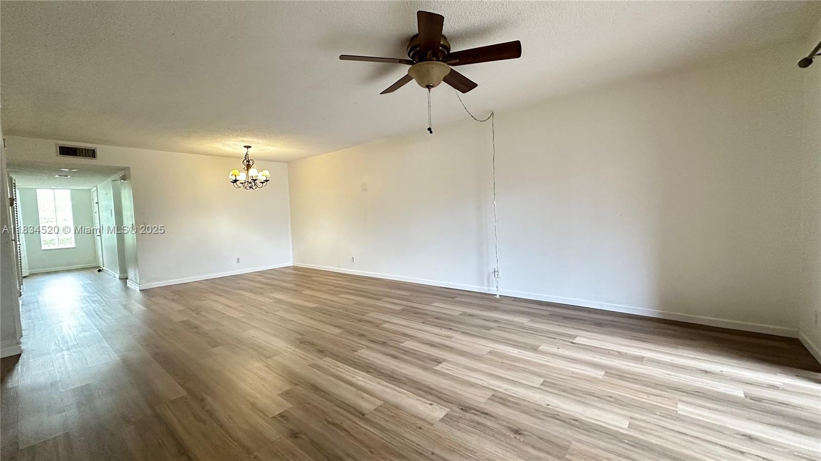 413 Lakeview Dr 203