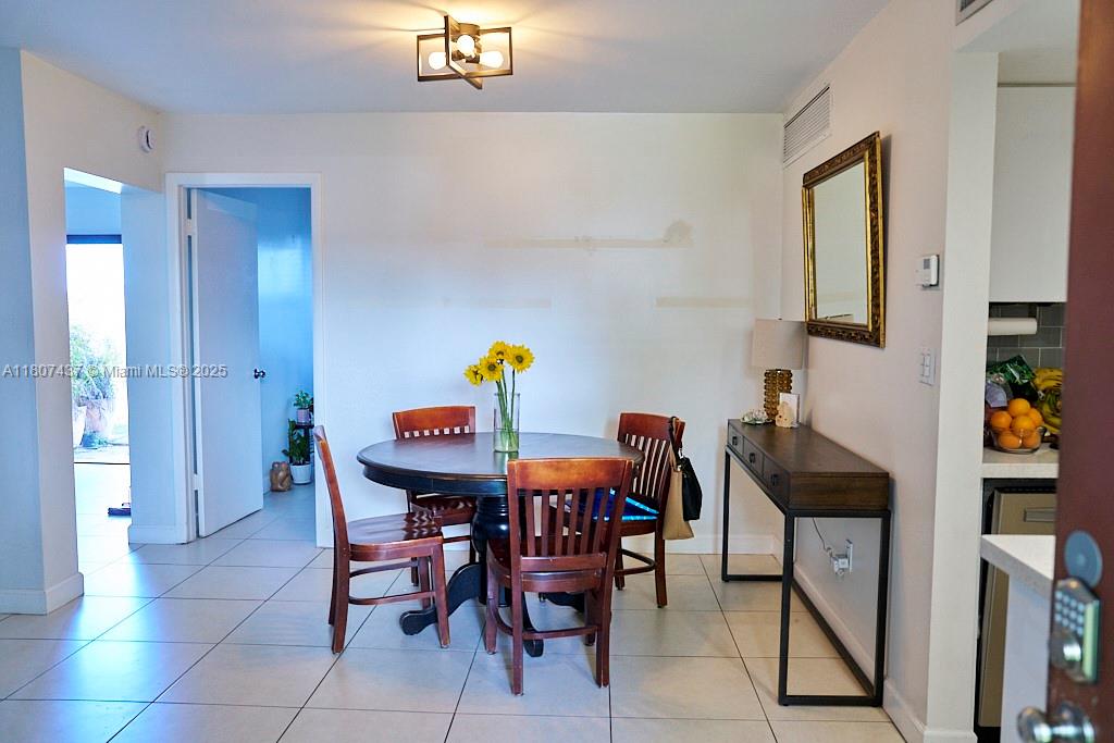 QUATRAINE CONDO I PH I - Residential