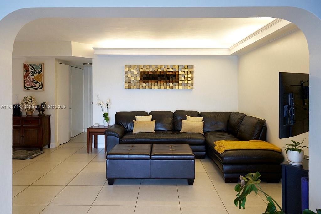 QUATRAINE CONDO I PH I - Residential