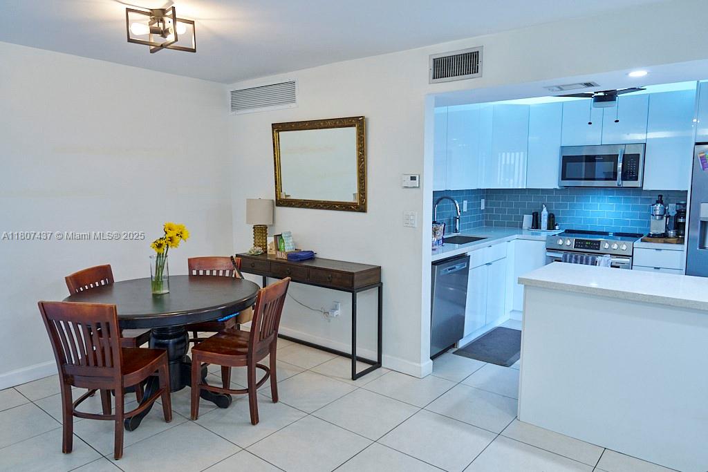 QUATRAINE CONDO I PH I - Residential