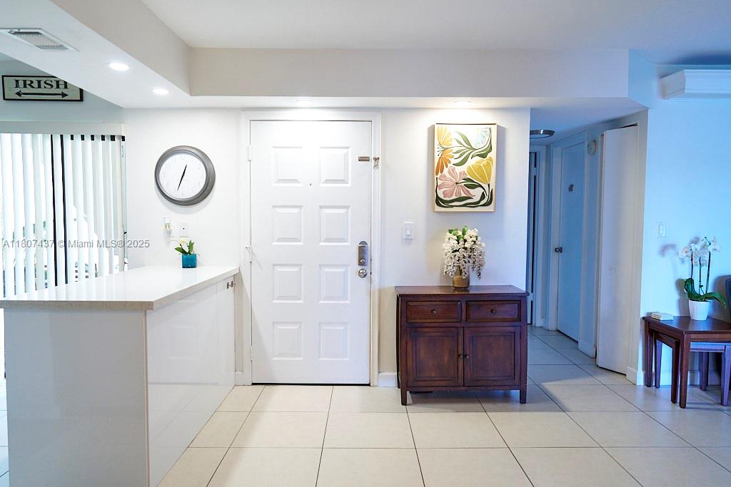 QUATRAINE CONDO I PH I - Residential