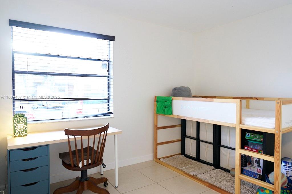 QUATRAINE CONDO I PH I - Residential