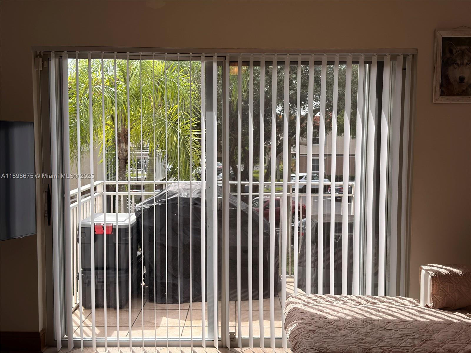 CLUB QUARTERS AT RAINTREE - Residential Lease