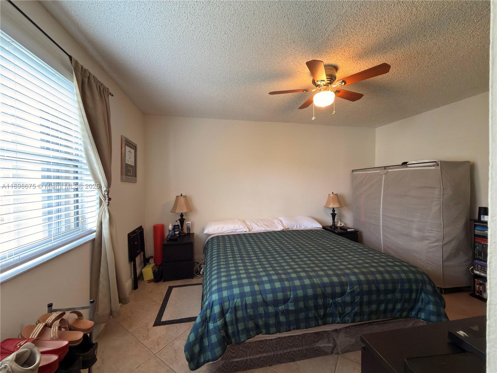 CLUB QUARTERS AT RAINTREE - Residential Lease