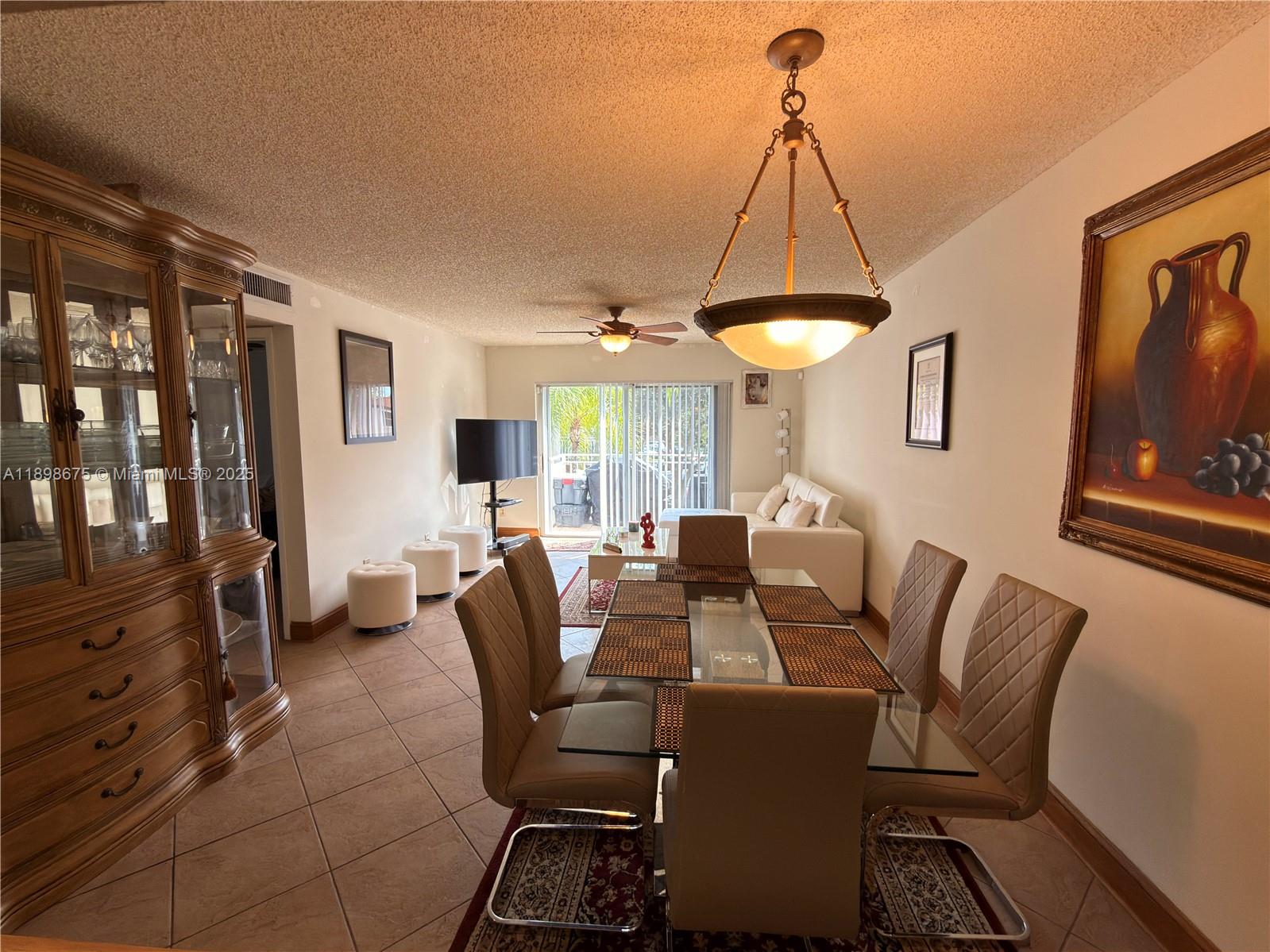 CLUB QUARTERS AT RAINTREE - Residential Lease