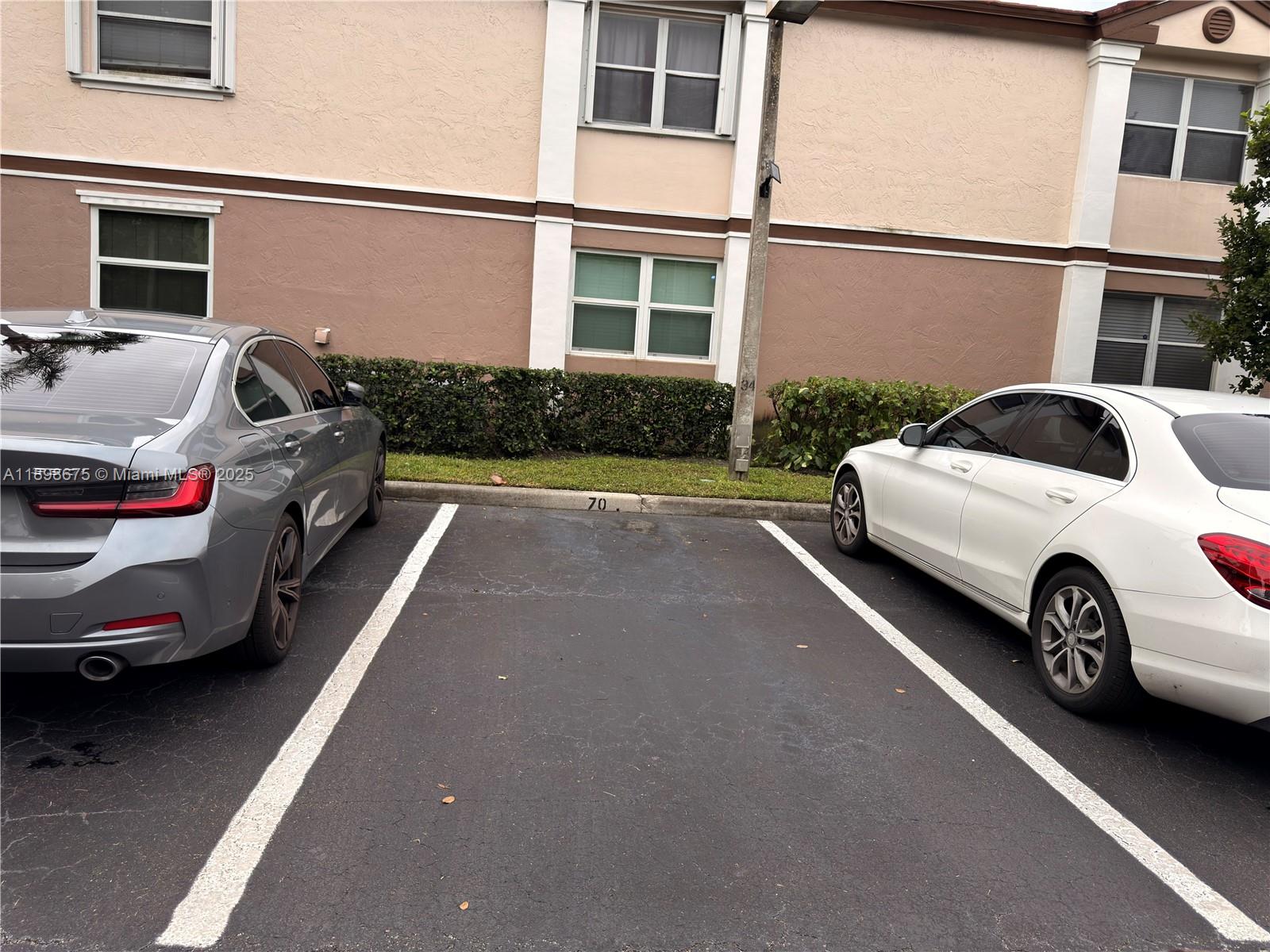 CLUB QUARTERS AT RAINTREE - Residential Lease