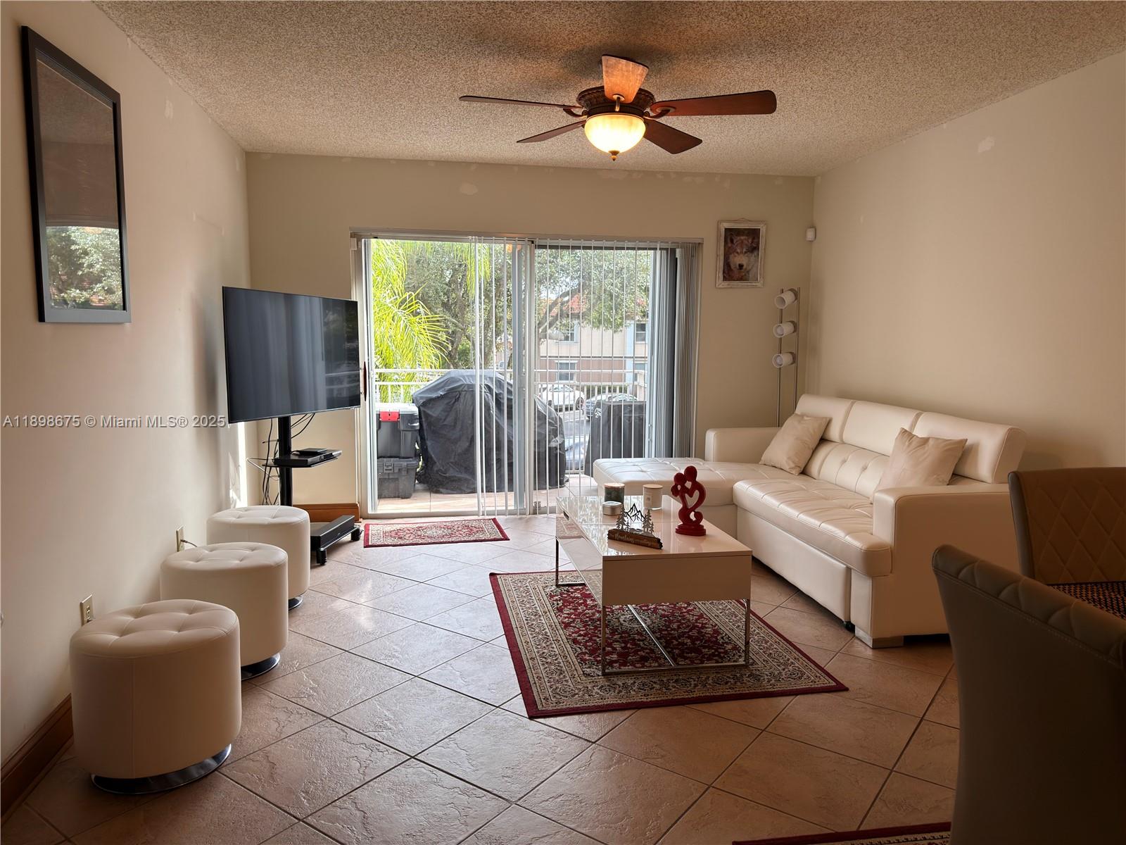 CLUB QUARTERS AT RAINTREE - Residential Lease