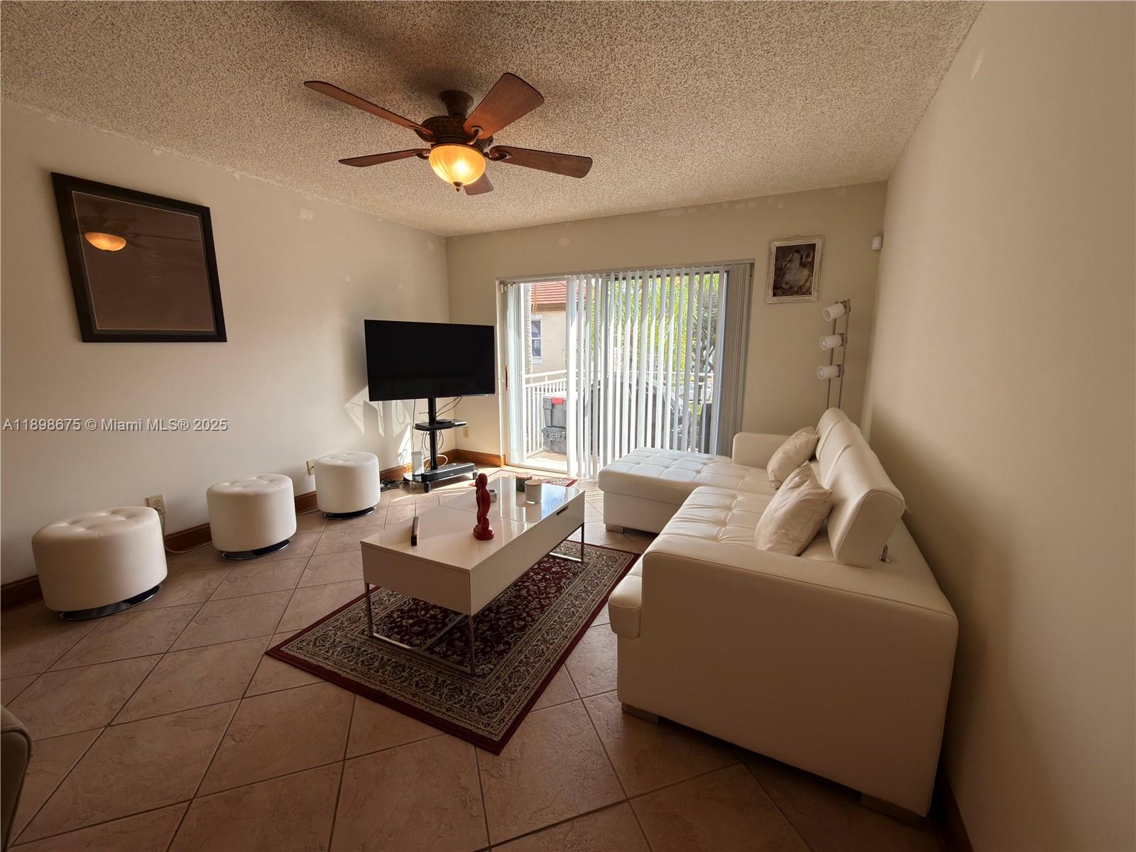 CLUB QUARTERS AT RAINTREE - Residential Lease