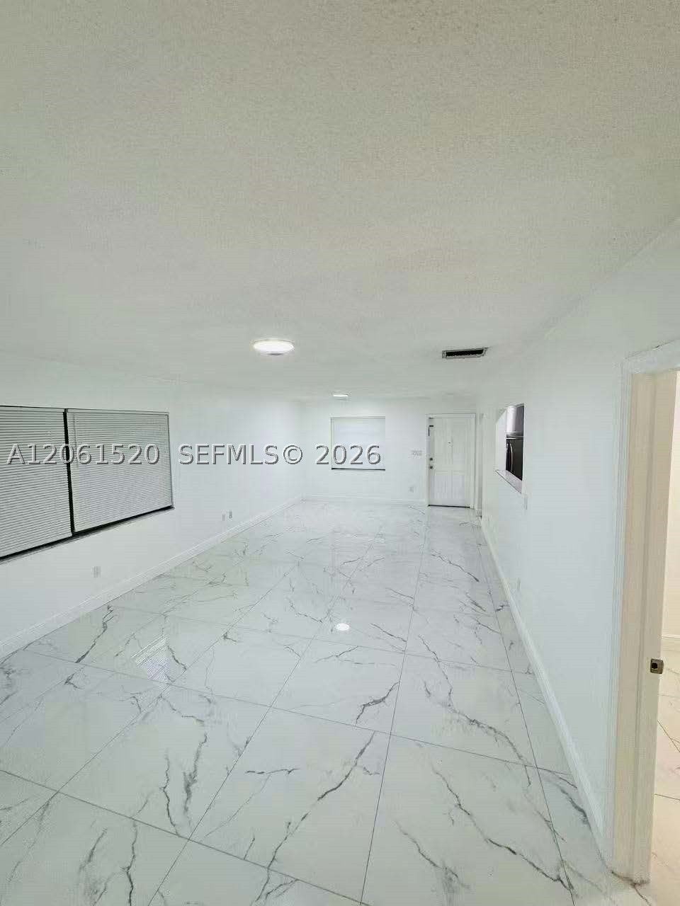 637 SW 1st St n/a