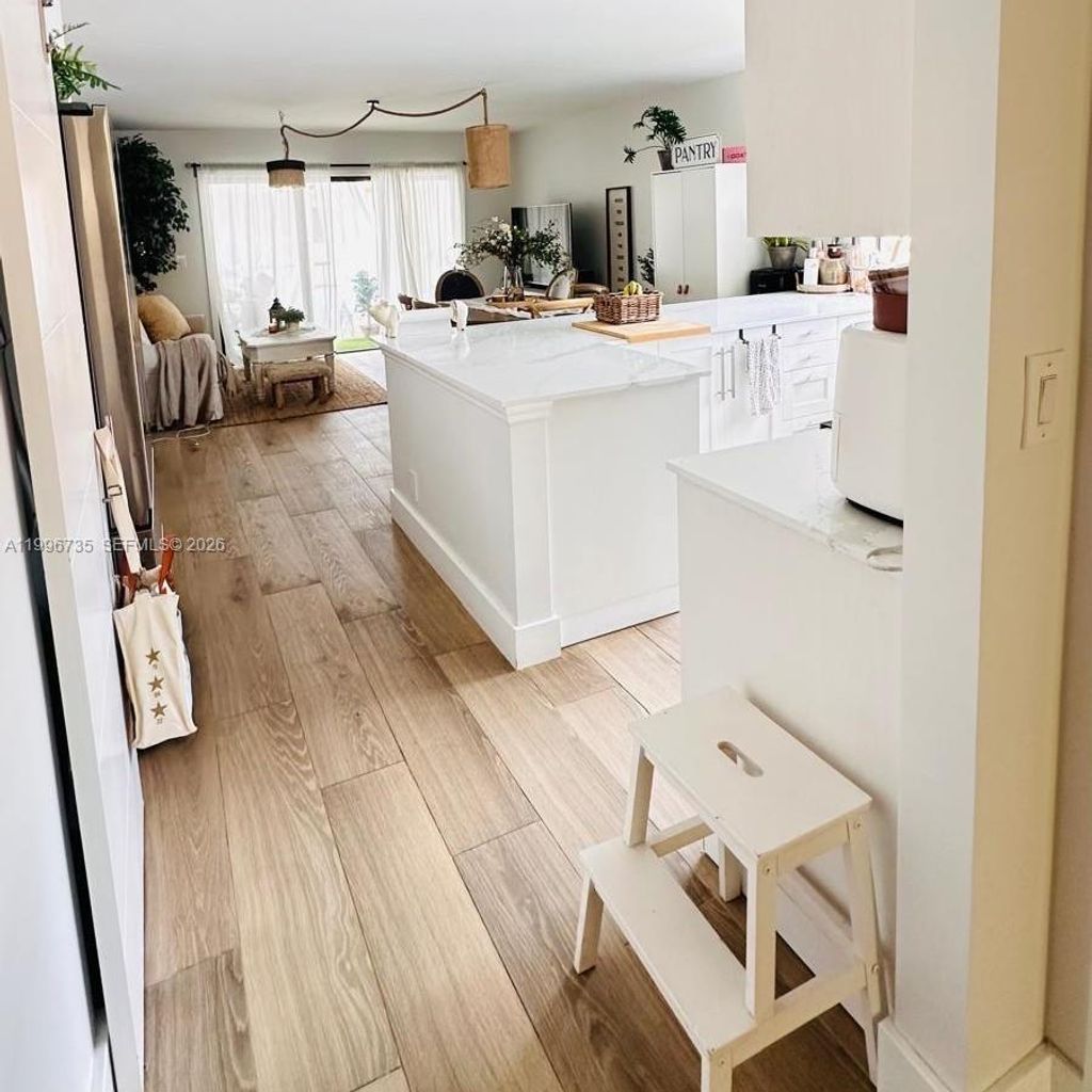 Photo of 223 Lakeview Dr #204, Weston, FL 33326 (MLS # A11996735)